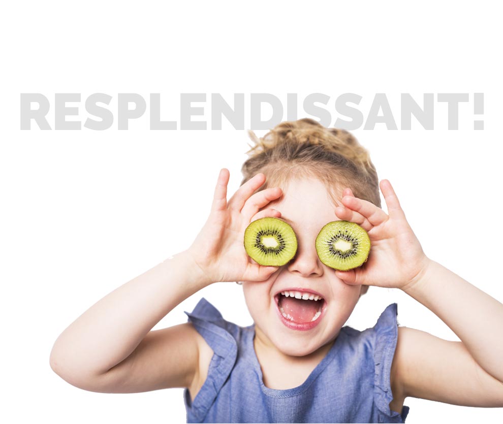 jeune fille avec beau sourire